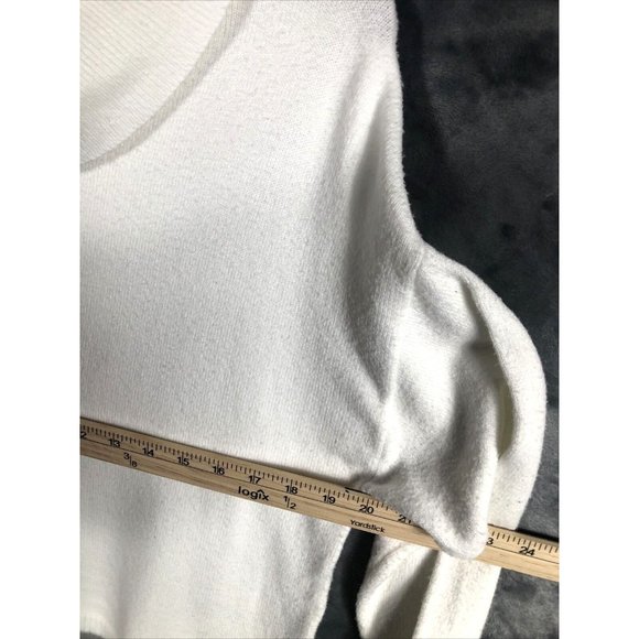 Warm And Cozy Lifestyle Sweater Woman's Adult Medium - Picture 15 of 15